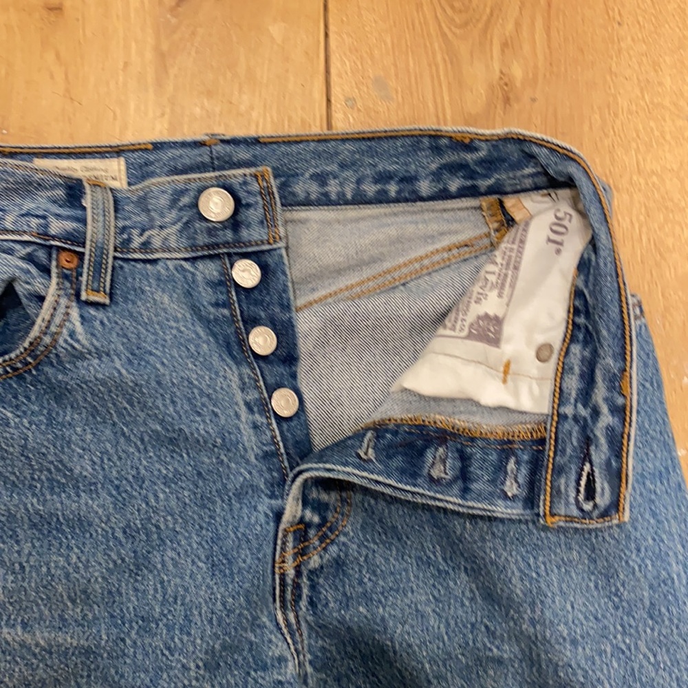 LEVIS 501’s - Picture 6 of 7